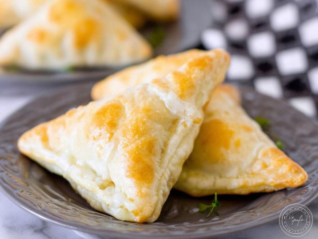 Bacon and Egg Breakfast Pockets